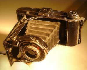 old-camera-582035-m