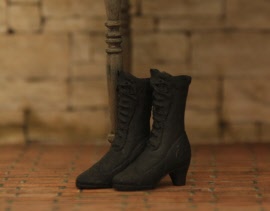 4518-artofmini.com-laarsjes-boots-ladies-damen-stiefel-miniatur-miniature-puppen-haus-stube
