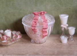 jwmspv87-artofmini.com-poppenhuis-dollhouse-glass-glas-pot-jar-roses-rozen-bath-salts-badzout